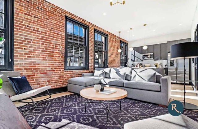 Roami at The Lola | Group Friendly | 4 Bedroom Apt