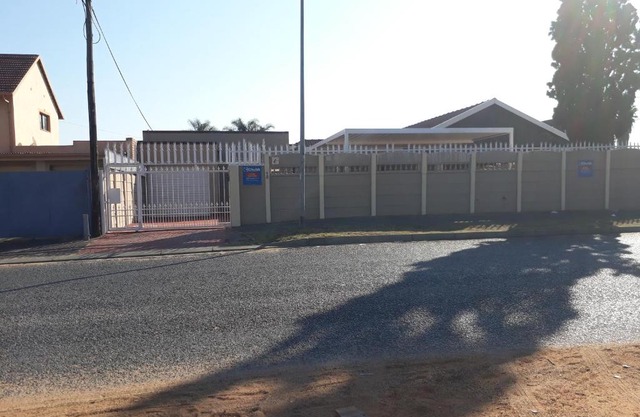 Robertsham (Halaal) Self Catering Cottages