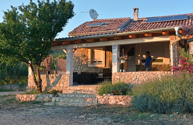 Robinson home in Pašman with Seaview, Terrace, Air condition, WIFI (4654-1)