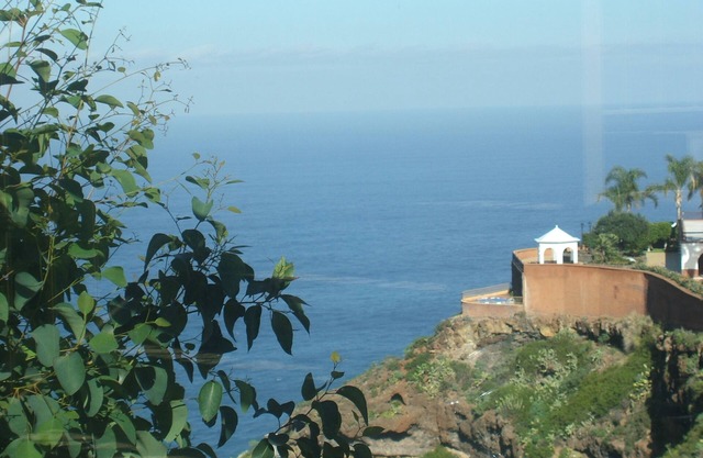 Rocamar, on the rock above the sea with great views, 2 terraces and pool