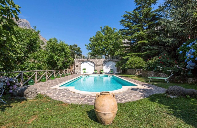Rocca Angelica - Villa with swimming pool, 40 min far from Positano