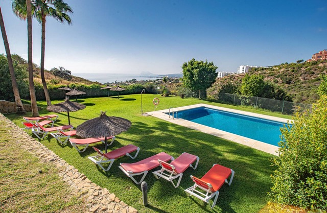 Rock Bay I 2392 beautiful seaview penthouse