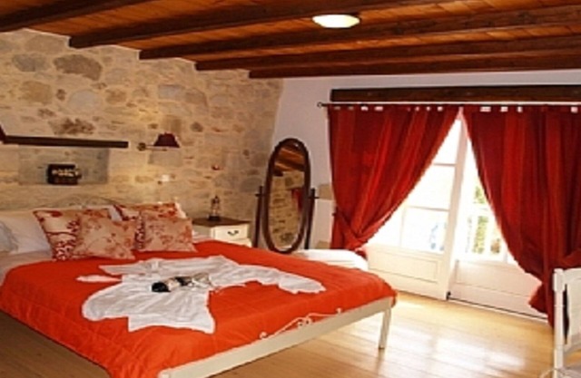 Rock House's Villa Rhapsody (2 Bedrooms, Sleeps 4) with private pool and garden