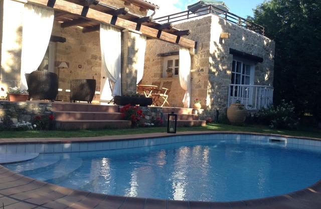 Rock House's Villa Rhapsody private pool and garden close to everything by foot