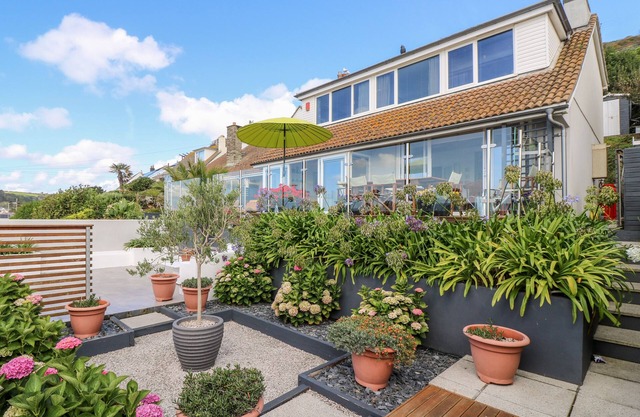 ROCK ROSE, pet friendly, luxury holiday cottage in Downderry