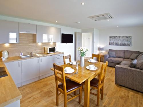 Rockworks Chalets No6 - Uk7045