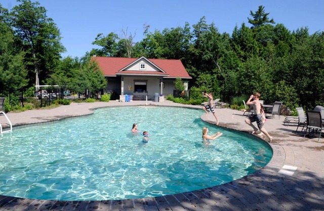 Rocky Crest Golf Resort