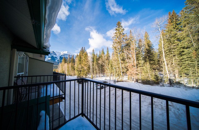 ❤Rocky Mtain View Private Townhome 1 Gate to Banff 2Bed2Bath6PPL❤
