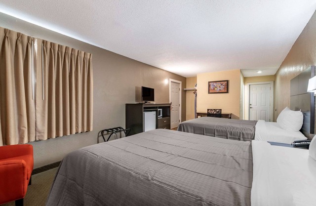 Rodeway Inn Lake George Outlets