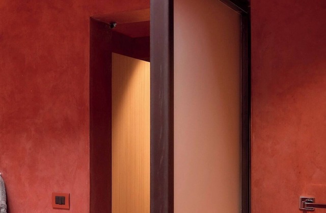 Rojo Diseno, Ubicacion, Confort y AC
