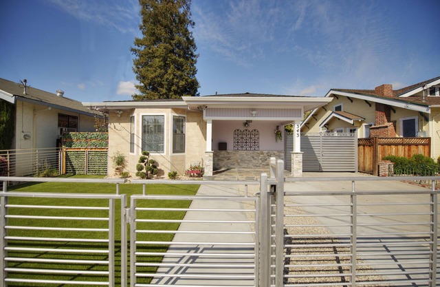 Romantic 5bd/3ba Single Family House, Central Silicon Valley!