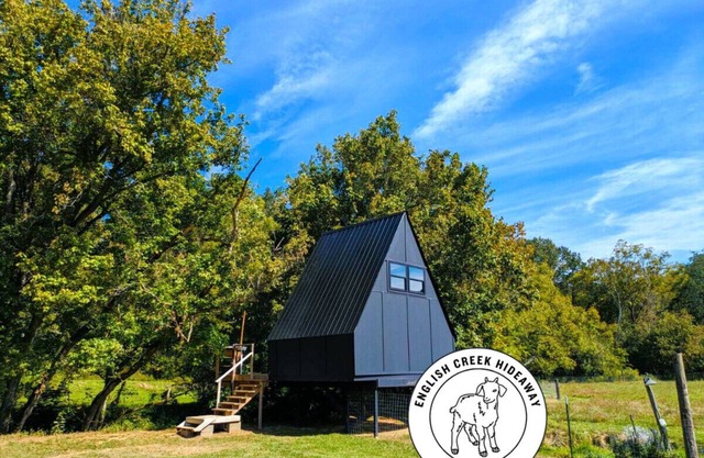 Romantic A Frame Tree House at Glamping Goat Farm!