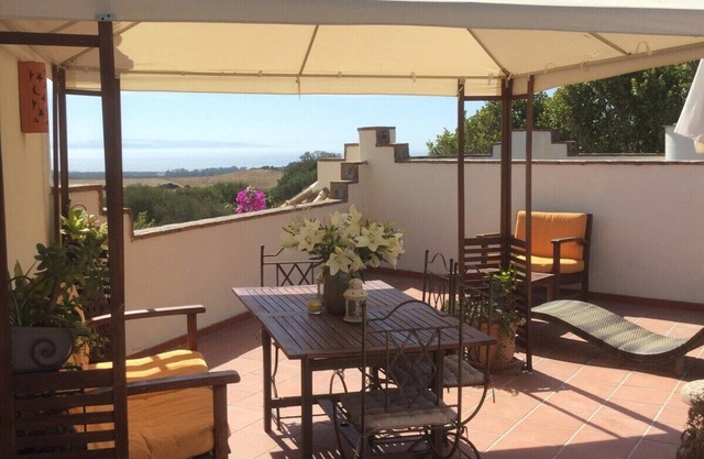 Romantic apartment, 5 mins from beach with scenic view & 350mbps high speed WiFi