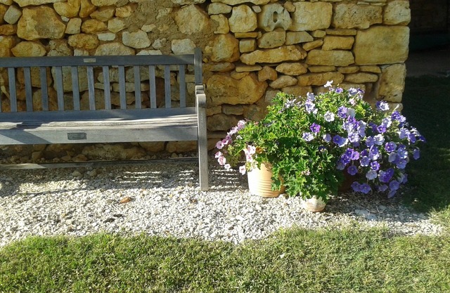 Romantic appartment in 17th century French farmhouse