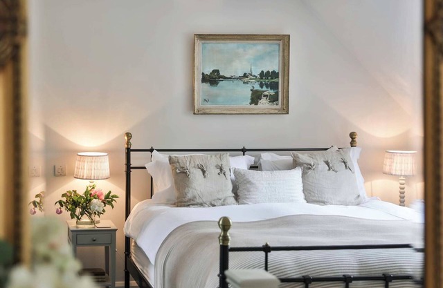 Romantic Coach House for 2 | Perfect Cotswold Stay + EV