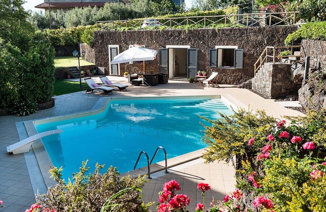 Romantic country house with pool near Etna, Sicily