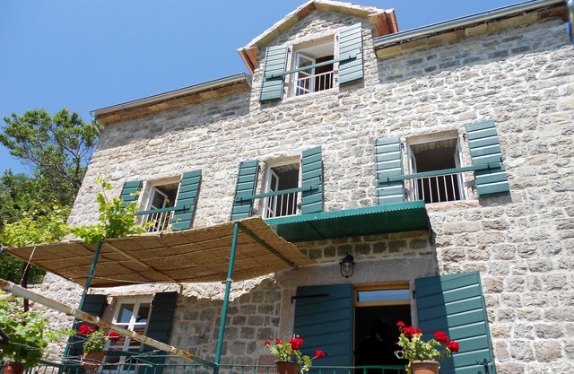 Romantic family-friendly traditional stone villa overlooking the sea