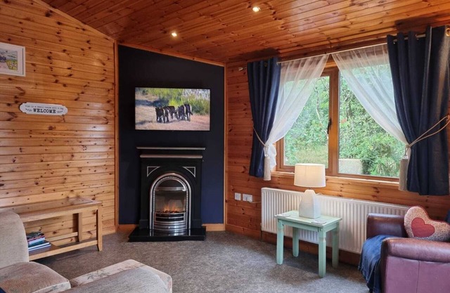 Romantic Mountain Cabin 5 miles from Donegal Town