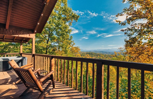 ROMANTIC Retreat! Mountain VIEWS! NEW Hot Tub! PET Friendly! Fireplace!