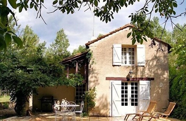 Romantic Stone Cottage for two, 5 minute Stroll to Beautiful Monpazier