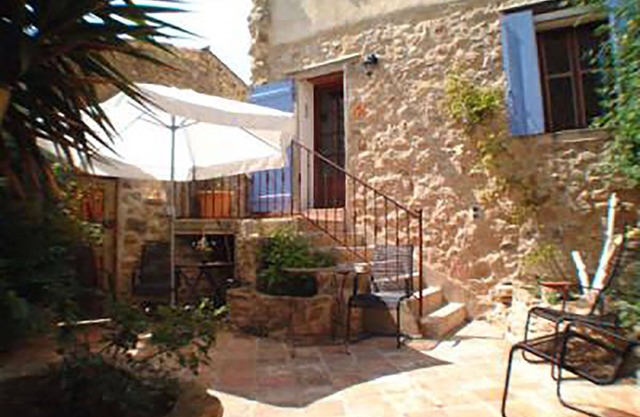 Romantic three-bedroom house in southern France nestled in historic village