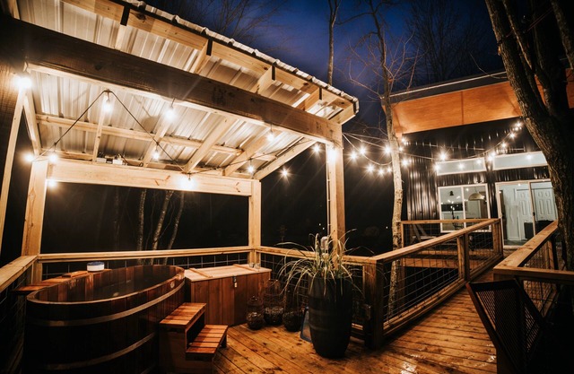 Romantic Tree House Hideaway, Private 15 Acres, Mountain View, Ofuro Soaking Tub