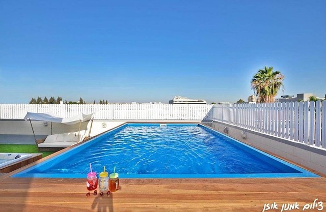 Roof Top Party place for upto 50 people, central Israel