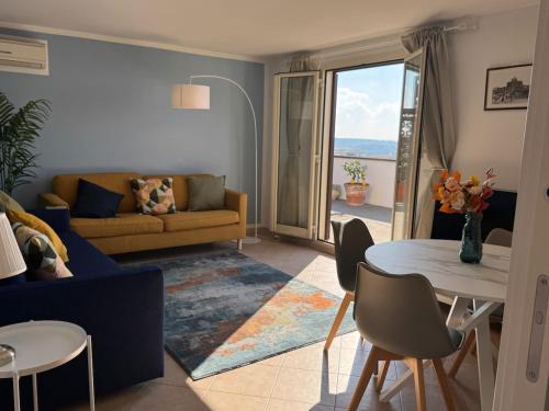 Rooftop via Appia Nuova, Roma