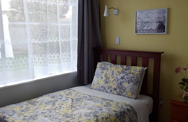 Room 1 Cadence Bed & Breakfast