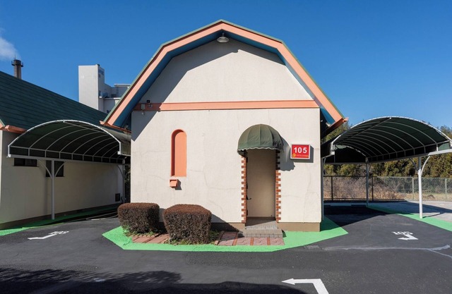 Room 105/Narita Chiba