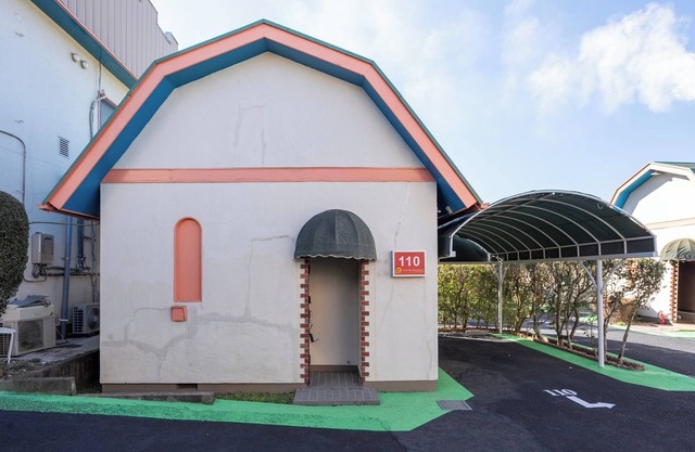 Room 110/Narita Chiba