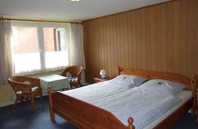Room 4 Double Room - Pension Bed & Breakfast behind the North Sea dike