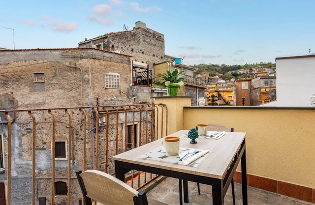 Room 'Annunziata - Mandorla Bronte' with Private Terrace, Wi-Fi and Air Conditioning