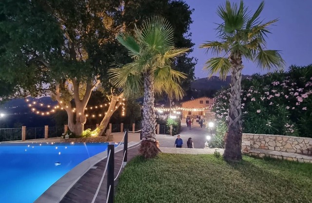Room 'Arcaloro Resort Rooms Ghiro' with Shared Pool, Wi-Fi and Air Conditioning