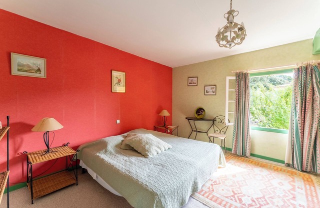 Room 'Chambre Verte' with Private Pool, Shared Terrace and Wi-Fi