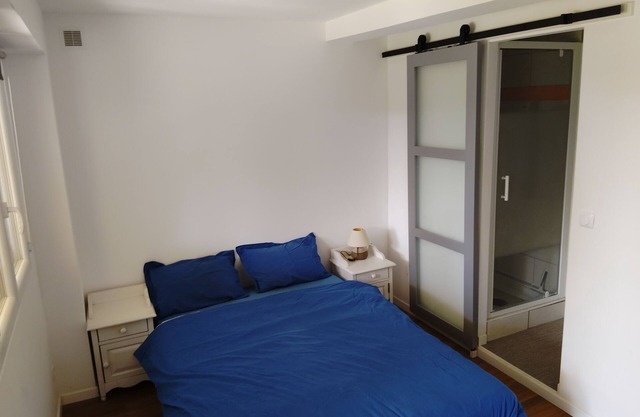 Room - Fontainebleau forest