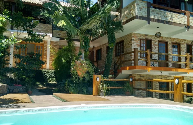 Room for 6 with pool, great view and close to the beach