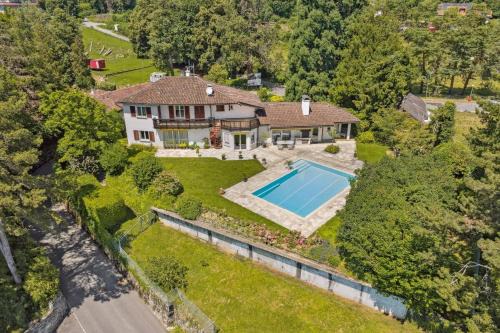 Room for rent with panoramic view lake Vevey