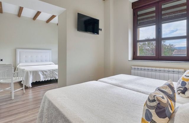Room 'Habitacion Familiar' with Shared Pool, Shared Terrace and Wi-Fi