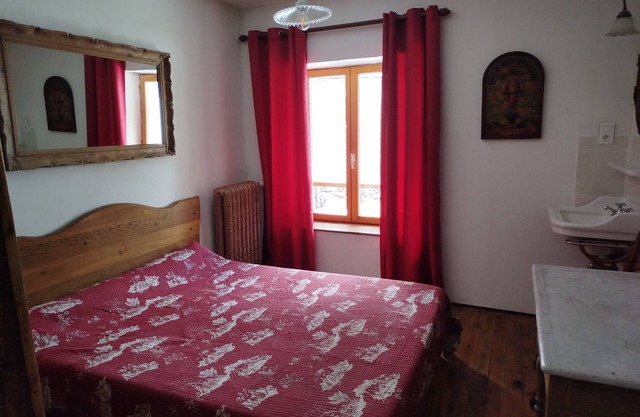 Room in a house of the XVII century - N°5 Chez Jean Pierre