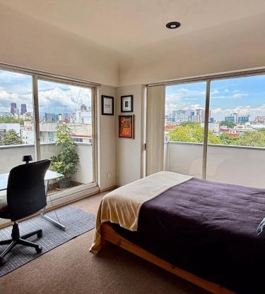 Room in Apartment Near Reforma