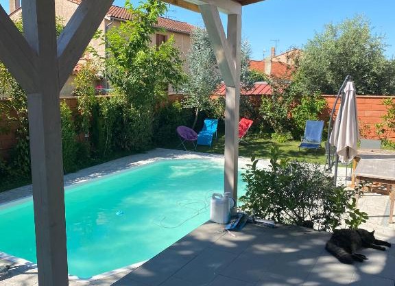 Room in Guest room - Luxury Guest Room, private entrance, shower room, wc, terrace, Private