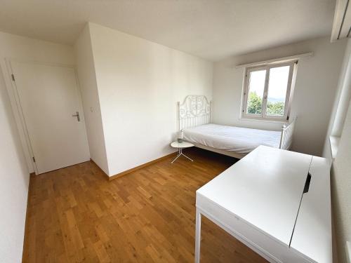 Room in Homestay with amazing view of lake - Zimmer in einer Gastfamilie mit herrlichem Blick auf den See