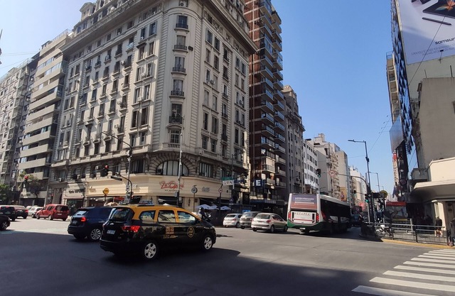 Room in the heart of the city in a French-style building