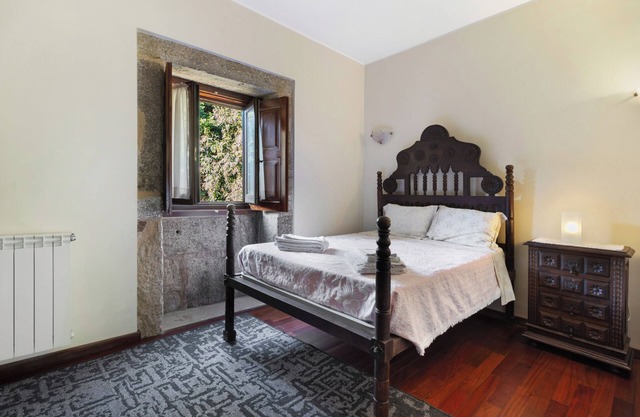 Room 'Quarto 1 - Quinta Da Ataíde' with Mountain View, Shared Pool and Wi-Fi