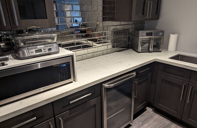 Room Rental in Large Grimsby Home by the Lake