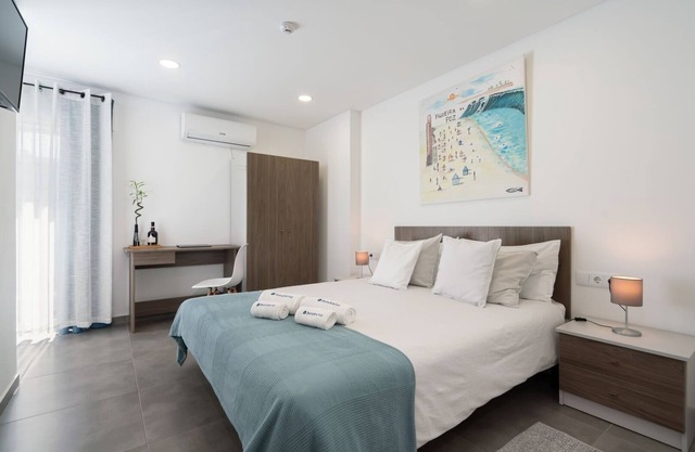 Room w/Balcony and Pool by HostWise Arvore