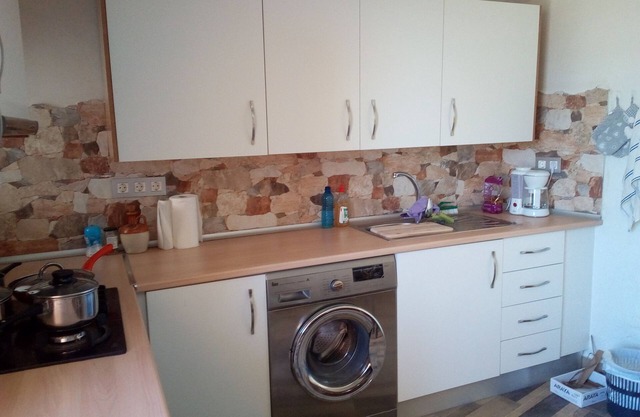 Room with sea and mountain views, shared troglodyte kitchen