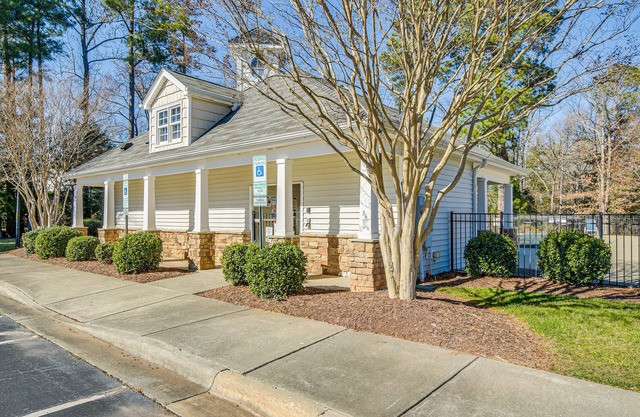Roomy Morrisville Townhome w/Community Pool!