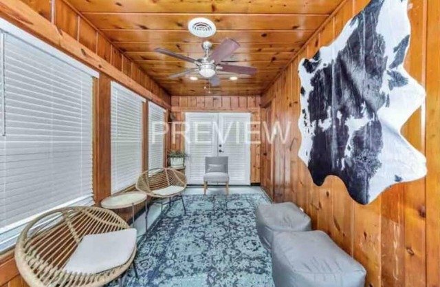 Roomy Renovated Cottage